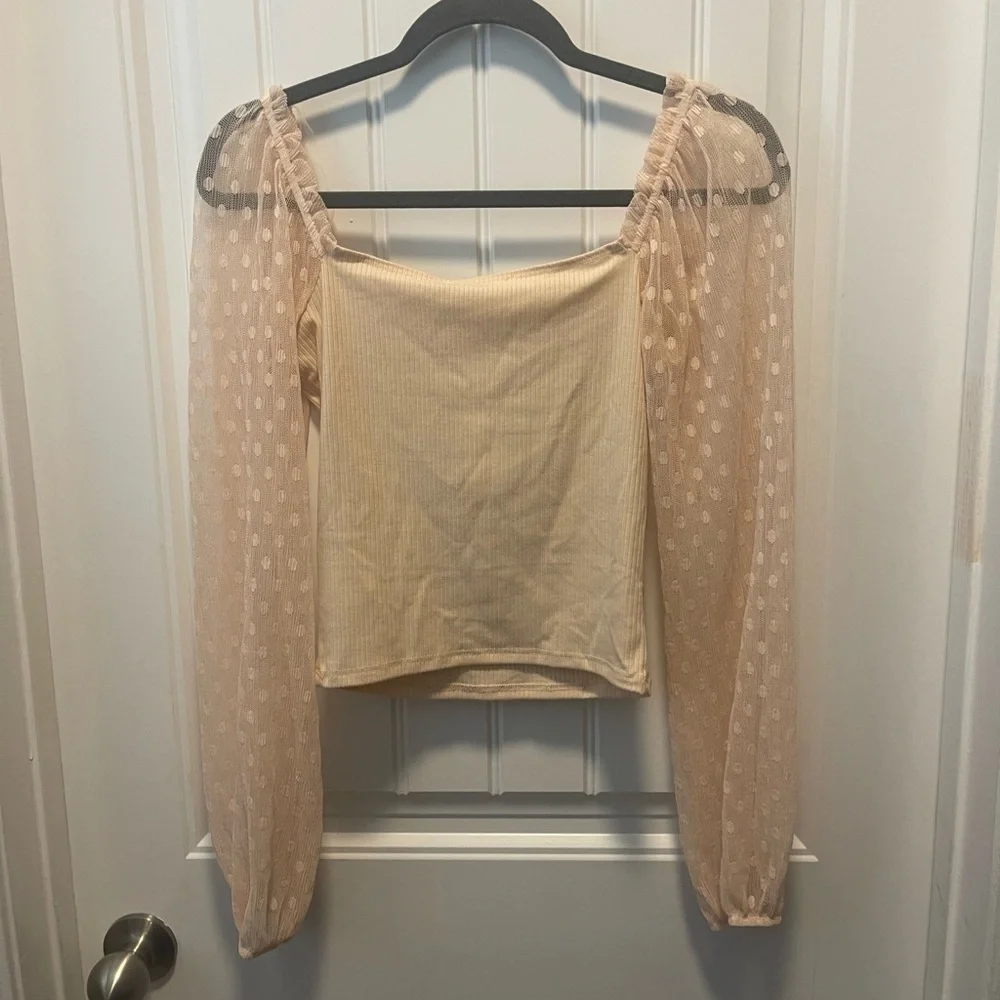 Lush Top - Picture 2 of 3